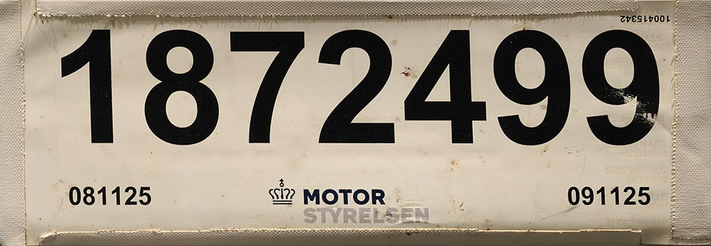 1872499